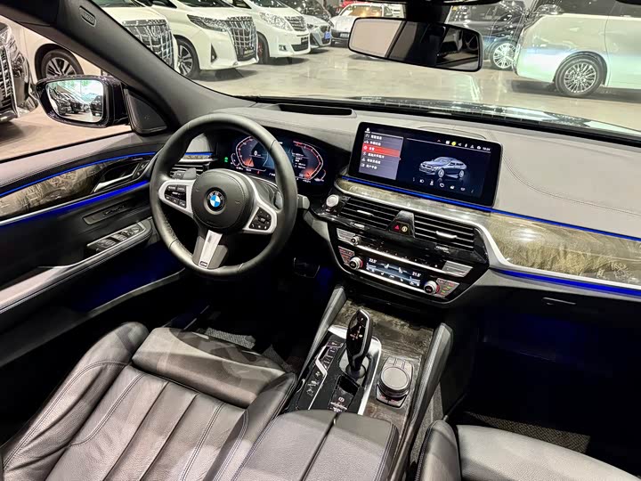 Фото 8 - BMW 6 Series GT