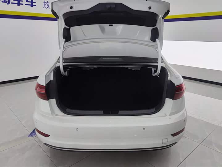 Фото 4 - Volkswagen Sagitar L