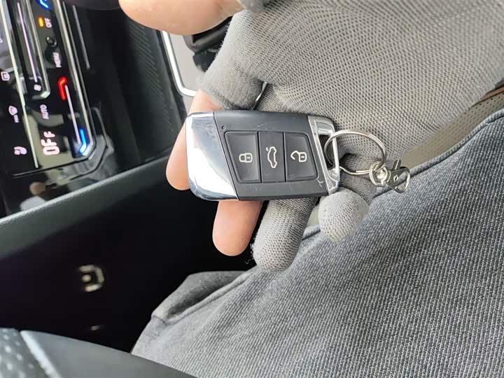 Фото 9 - Volkswagen Magotan