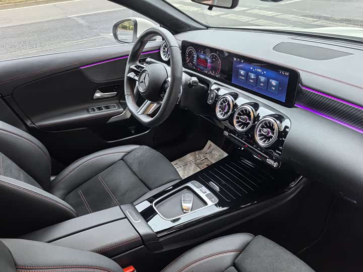 Фото 7 - Mercedes-Benz A-Class