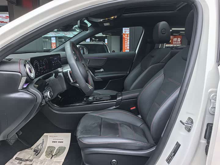 Фото 9 - Mercedes-Benz A-Class