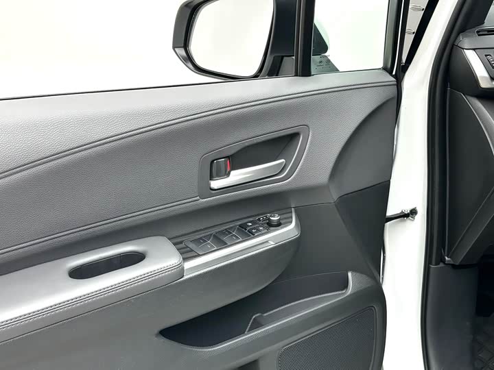 Фото 4 - Toyota Sienna