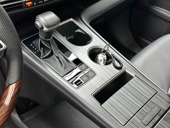 Фото 7 - Toyota Sienna