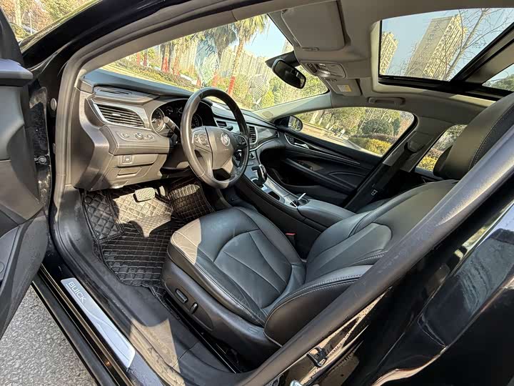 Фото 4 - Buick LaCrosse