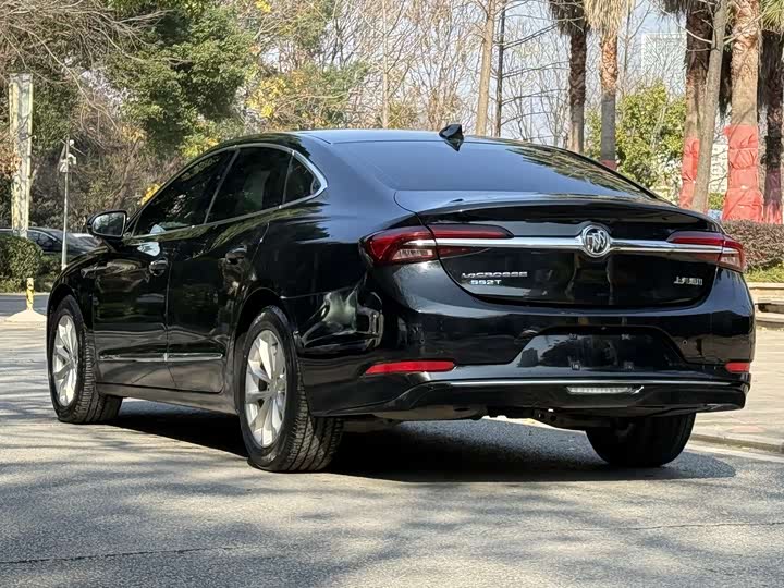 Фото 9 - Buick LaCrosse