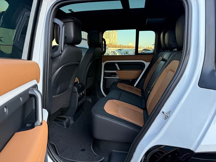 Фото 7 - Land Rover Defender