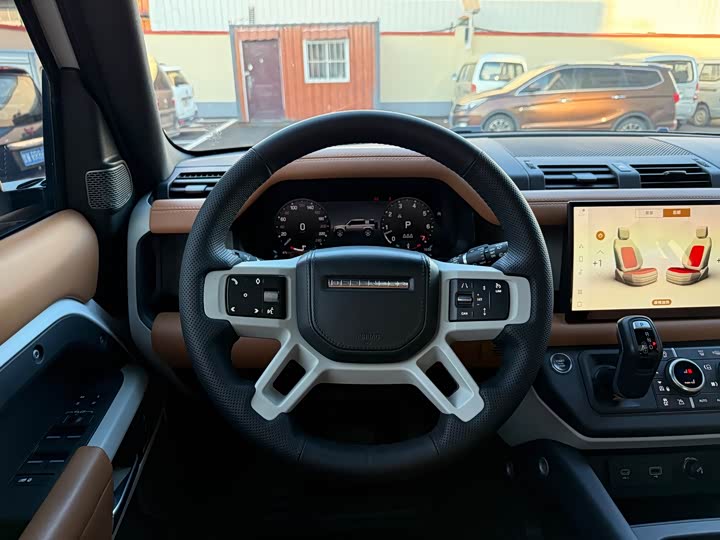 Фото 9 - Land Rover Defender