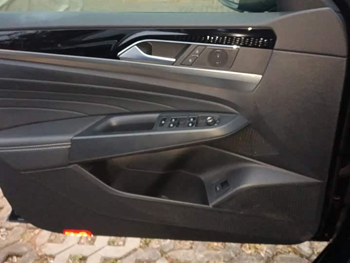 Фото 7 - Volkswagen Passat