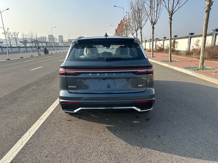 Фото 4 - Geely Monjaro