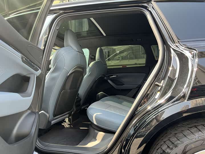 Фото 5 - Audi Q6L e-tron