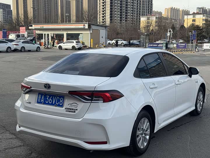 Фото 7 - Toyota Corolla