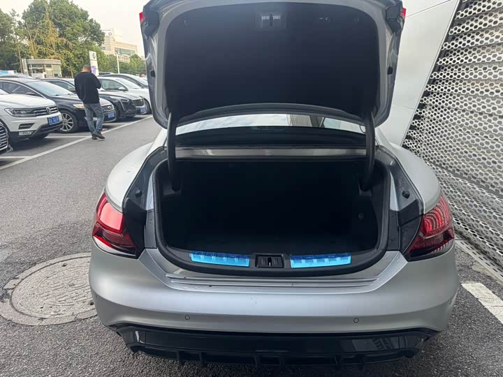 Фото 8 - Audi e-tron GT