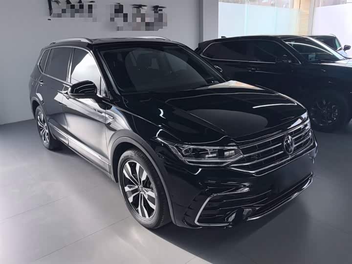 Фото 4 - Volkswagen Tiguan L Pro