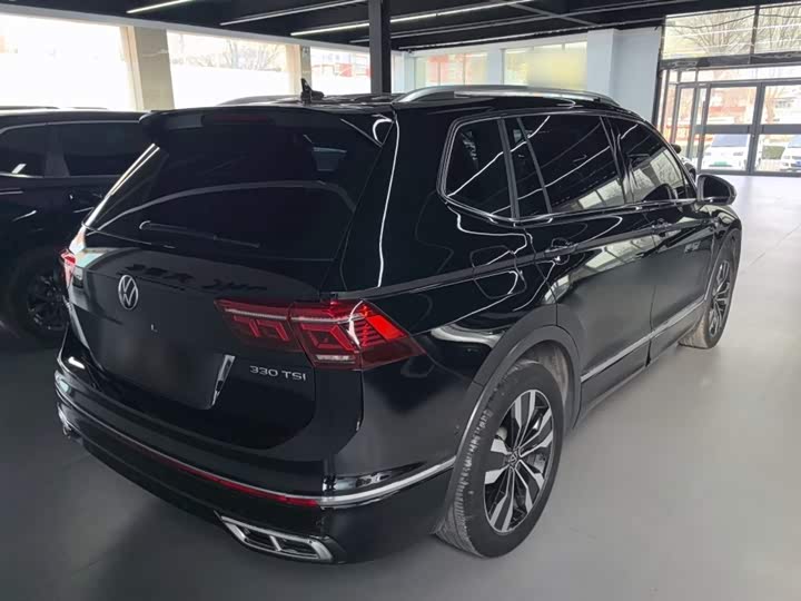 Фото 7 - Volkswagen Tiguan L Pro