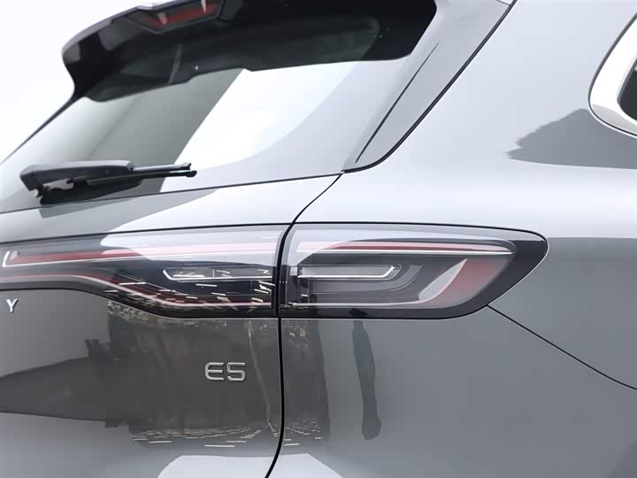 Фото 7 - Geely Galaxy E5