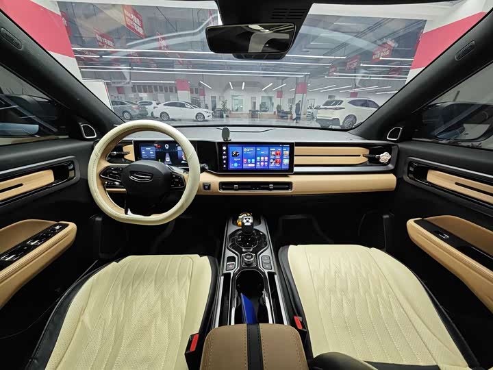 Фото 4 - Geely Icon