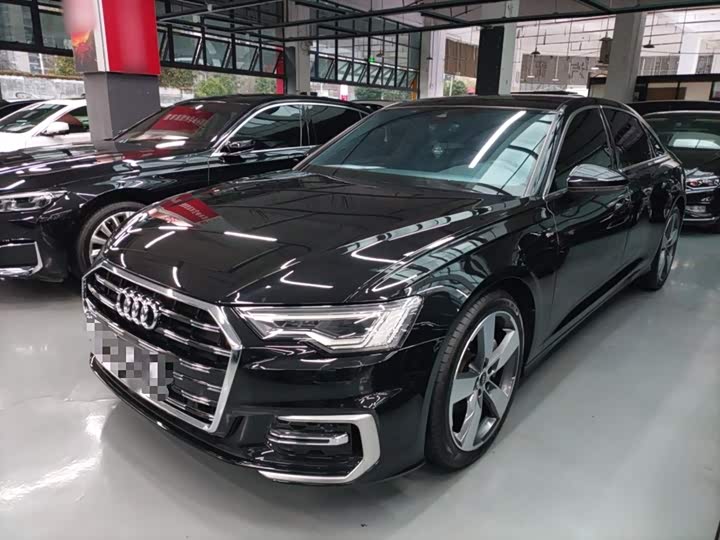 Фото 2 - Audi A6L