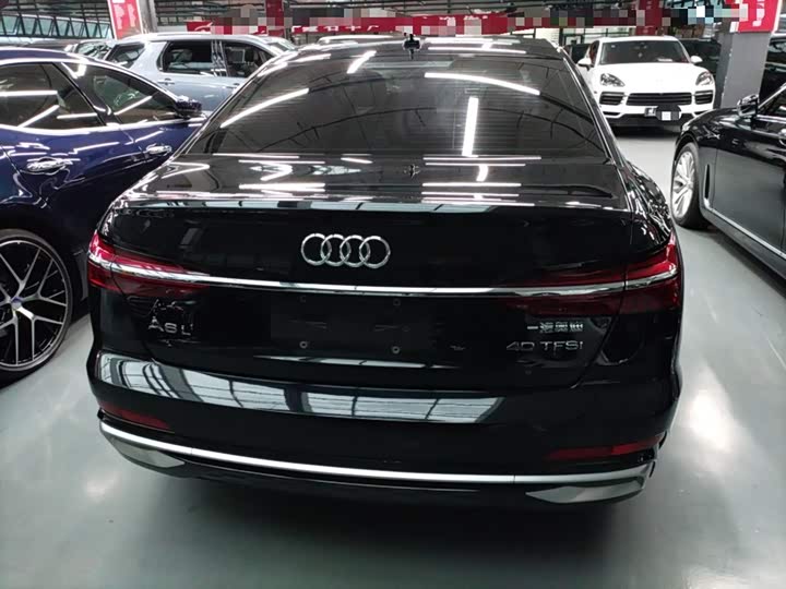 Фото 6 - Audi A6L