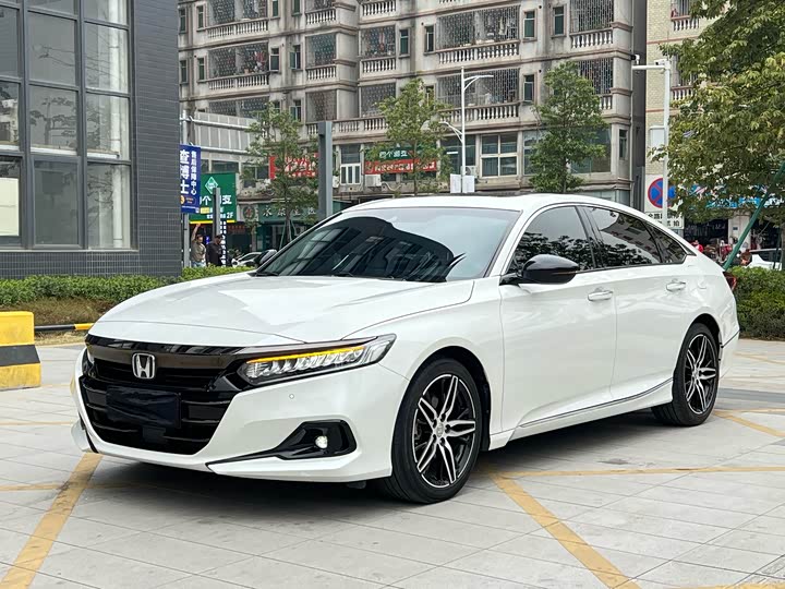 Фото 1 - Honda Accord