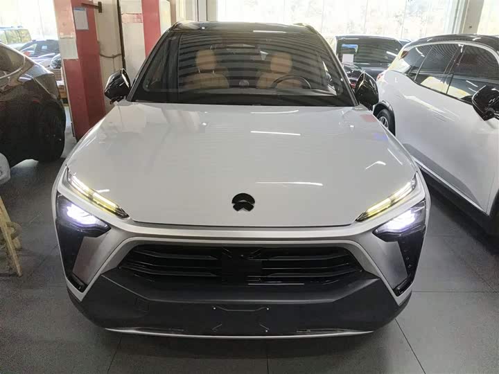 Фото 3 - Nio ES8