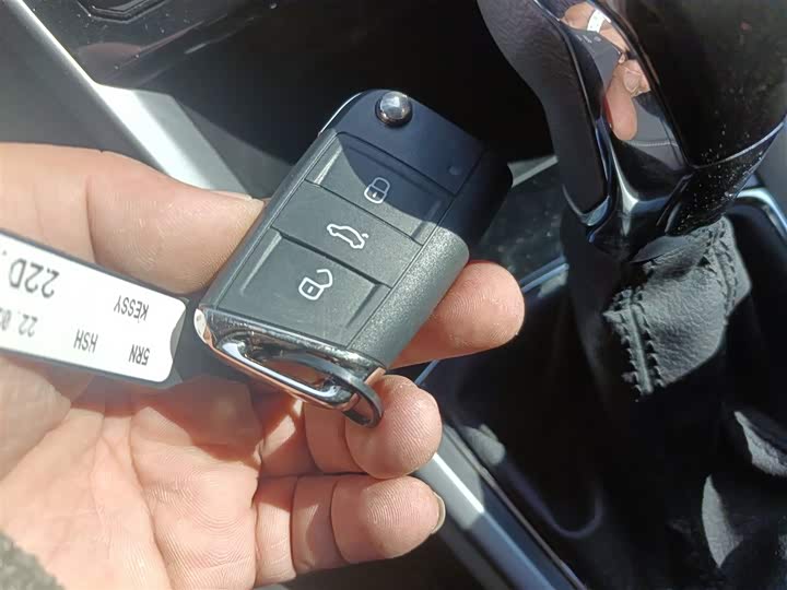 Фото 9 - Volkswagen T-Cross