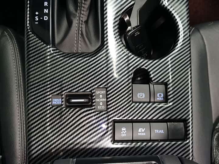 Фото 7 - Toyota Crown Kluger