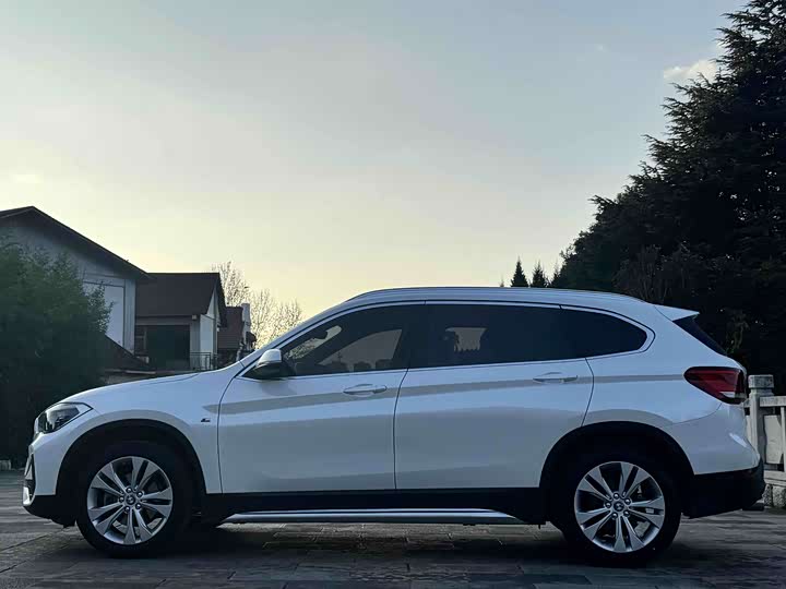 Фото 4 - BMW X1
