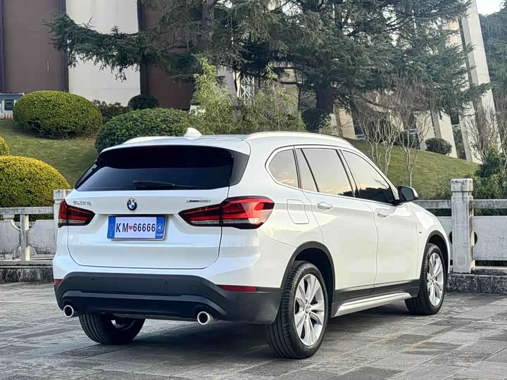 Фото 6 - BMW X1