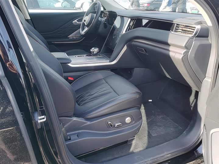 Фото 8 - Hongqi HS7 Hybrid