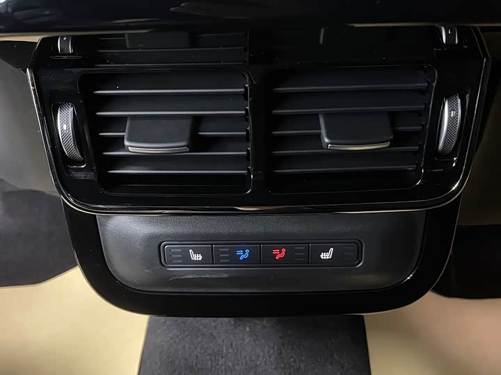 Фото 9 - Land Rover Range Rover Evoque L