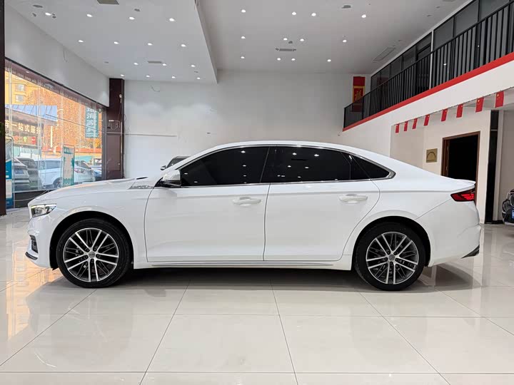 Фото 7 - Geely Preface