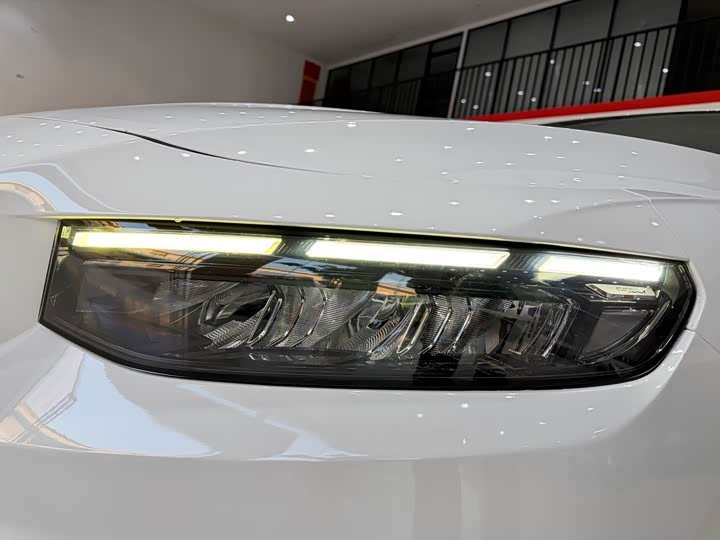 Фото 8 - Geely Preface