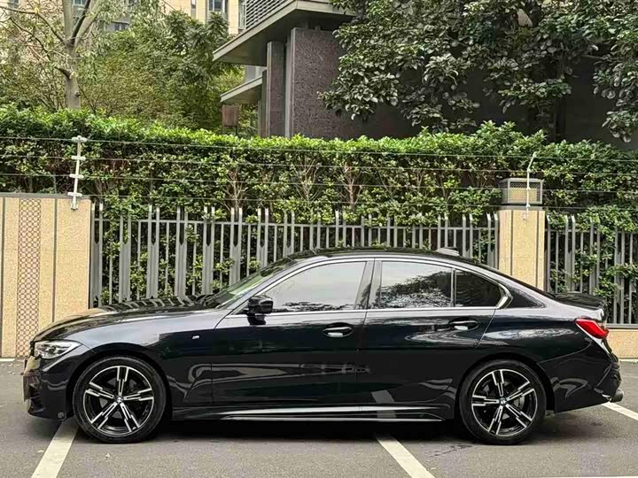 Фото 2 - BMW 3 Series