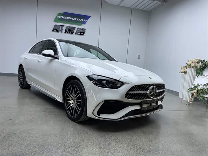 Фото 3 - Mercedes-Benz C-Class