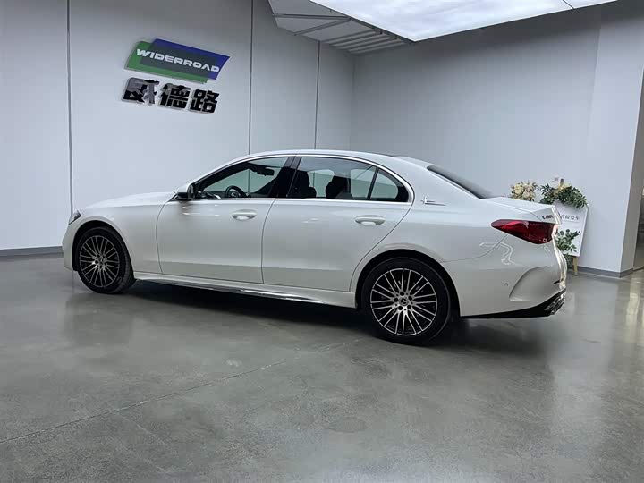 Фото 6 - Mercedes-Benz C-Class