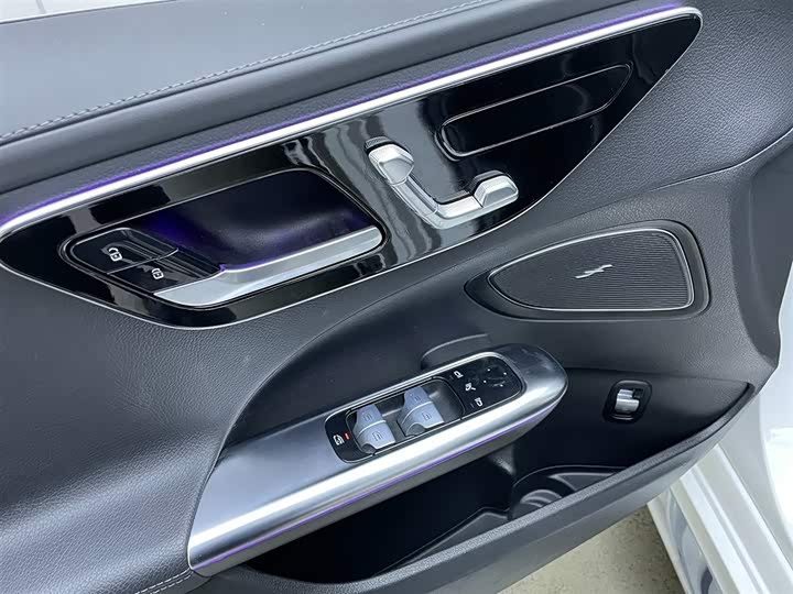 Фото 8 - Mercedes-Benz C-Class