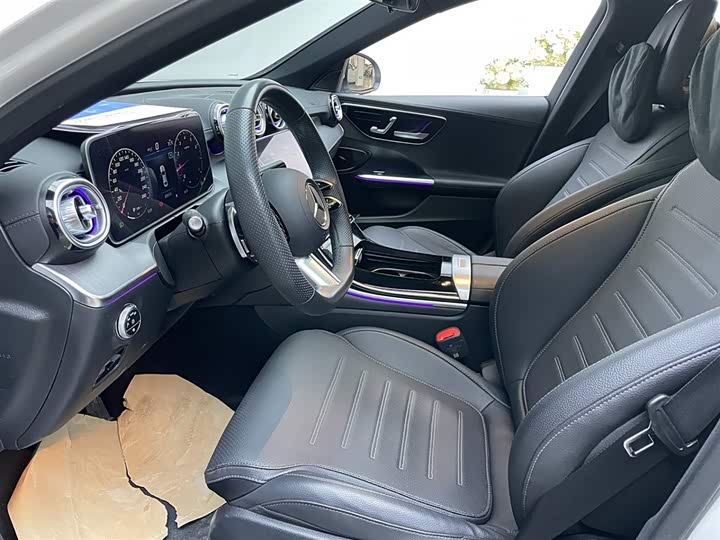 Фото 9 - Mercedes-Benz C-Class