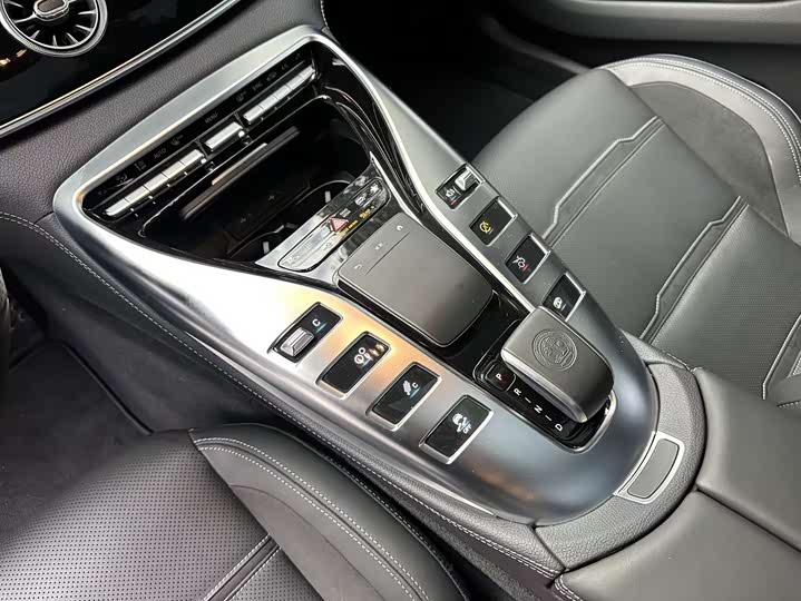 Фото 6 - Mercedes-Benz AMG GT