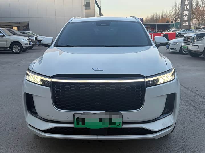 Фото 2 - LiXiang One