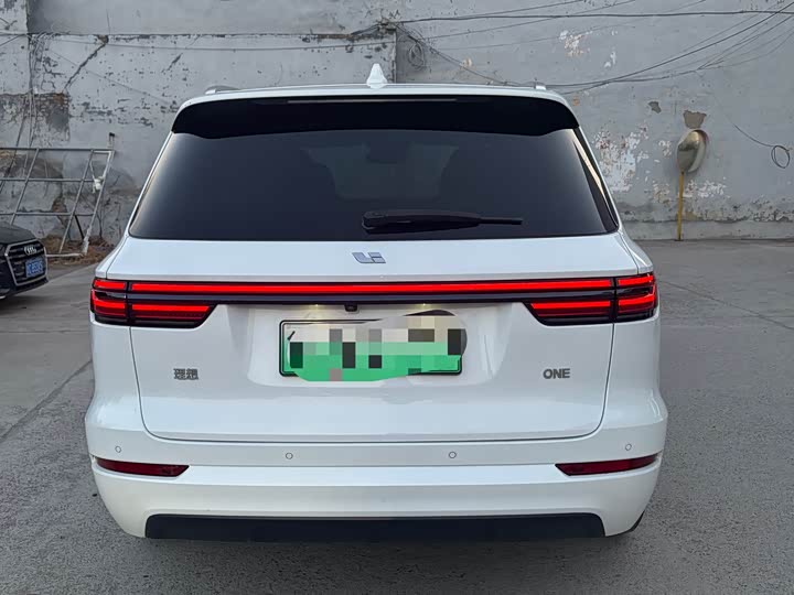 Фото 4 - LiXiang One