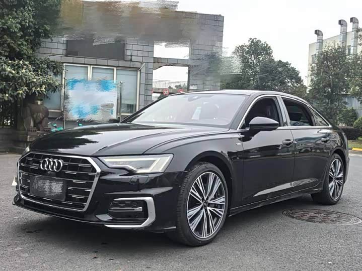 Фото 1 - Audi A6L