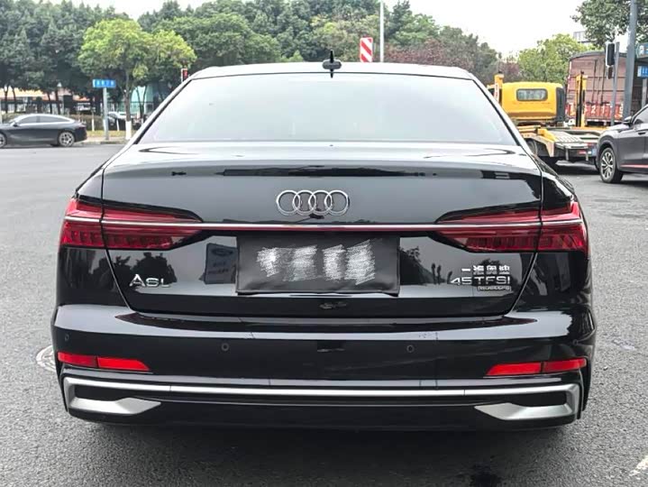 Фото 4 - Audi A6L