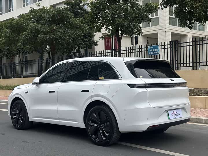 Фото 6 - LiXiang L6