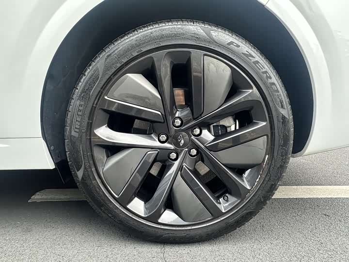 Фото 9 - LiXiang L6