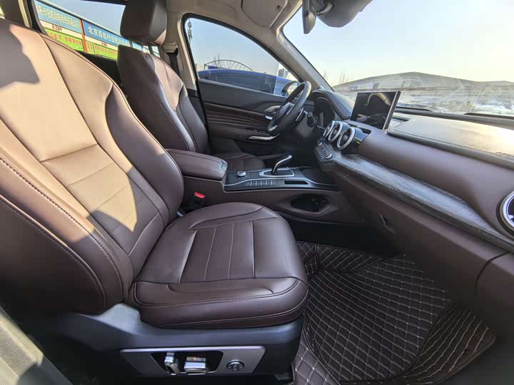 Фото 7 - Wey VV7