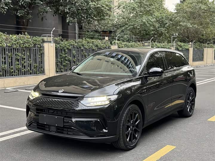 Фото 1 - Leapmotor C11