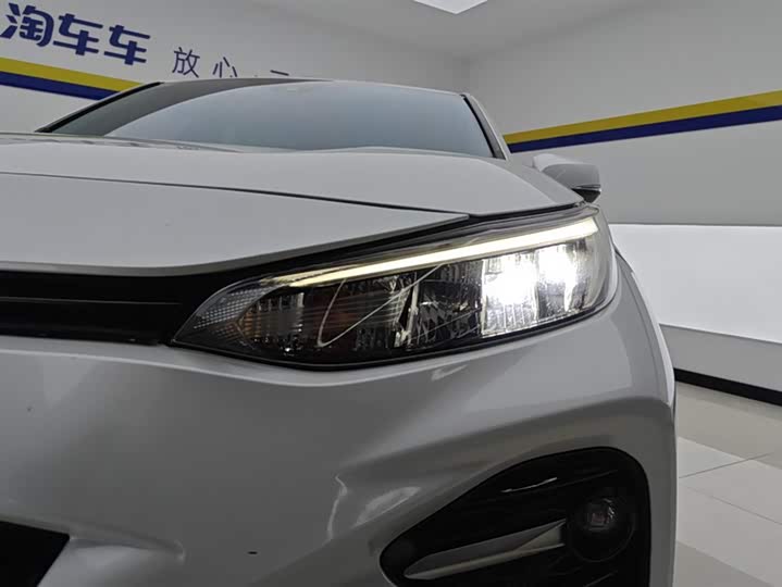 Фото 5 - Toyota Wildlander