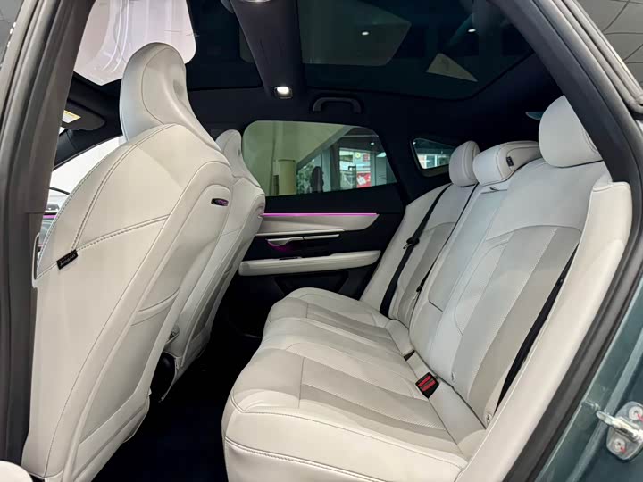 Фото 7 - XPeng P7