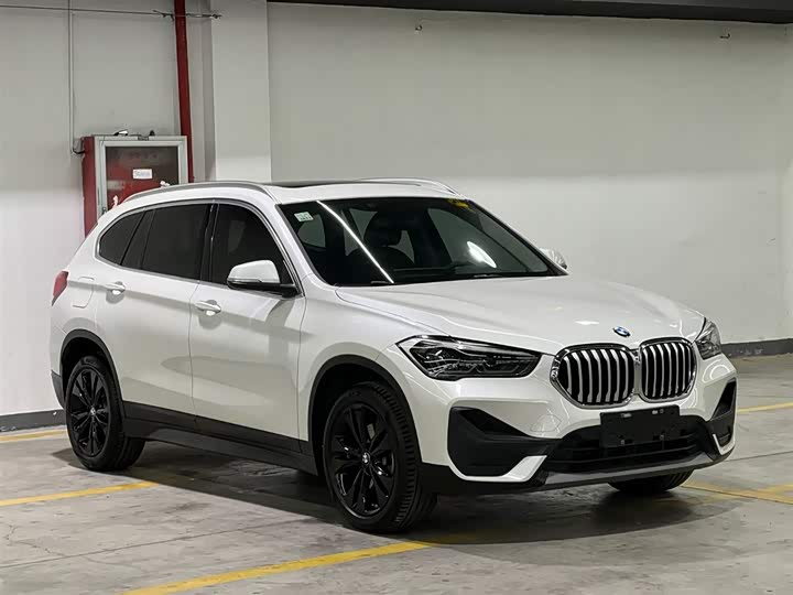 Фото 3 - BMW X1