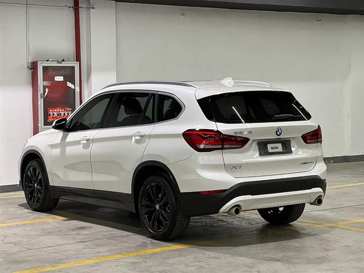 Фото 4 - BMW X1